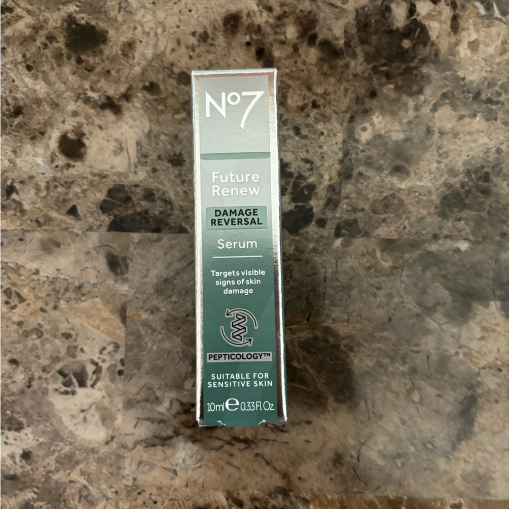 No7 Future Renew Serum 0.33 fl oz/10ml Damage Reversal Skincare Beauty Face New